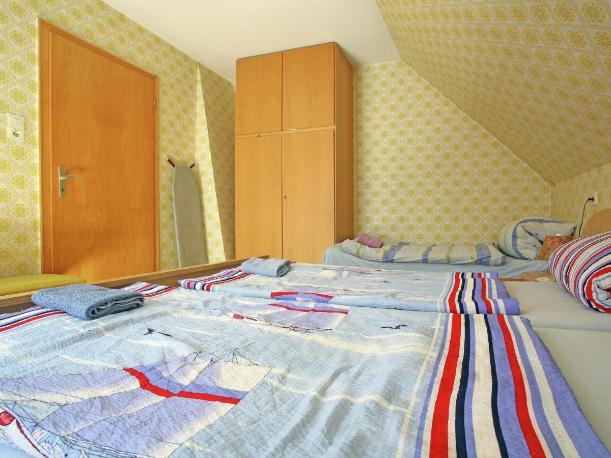 Secluded Apartment In Medebach With Terrace Habitación foto