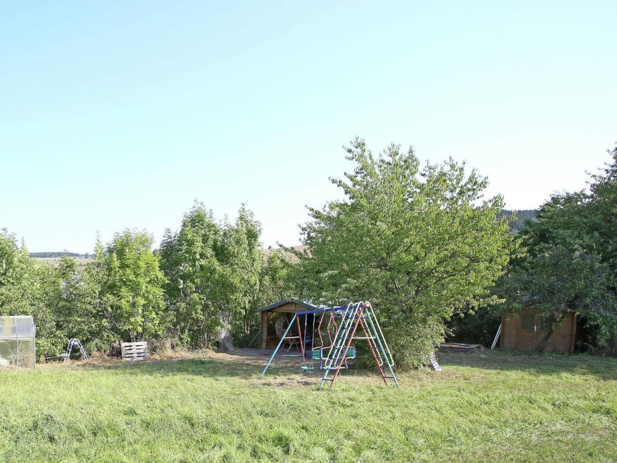 Secluded Apartment In Medebach With Terrace Habitación foto